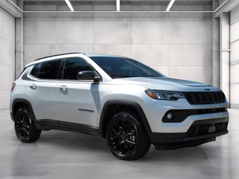 New 2026 Jeep Compass Latitude AWD/4WD image 1