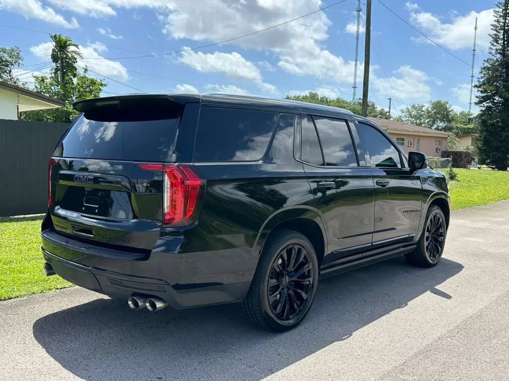 Used 2021 GMC Yukon Denali w/ Denali Ultimate Package AWD/4WD image 4
