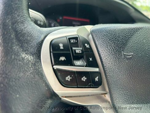 Used 2023 Ford Explorer XLT w/ Equipment Group 202A AWD/4WD image 44