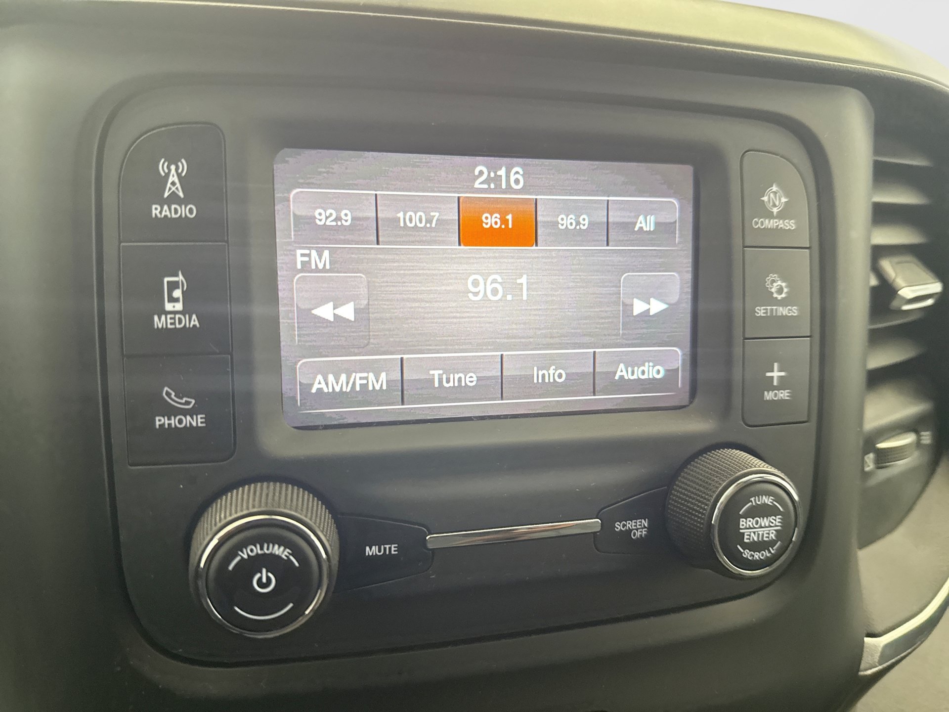Used 2021 RAM 1500 Big Horn AWD/4WD image 14