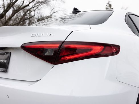 Used 2023 Alfa Romeo Giulia Veloce image 54