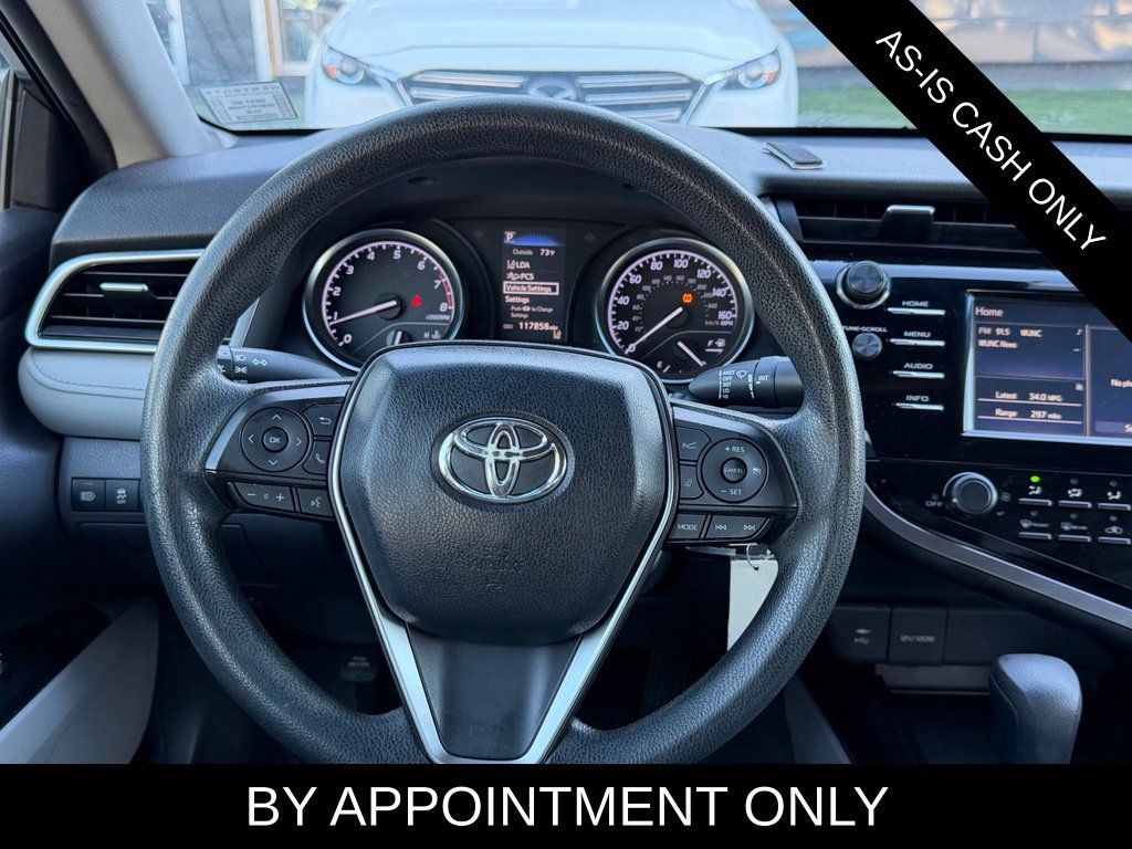 Used 2018 Toyota Camry LE FWD image 13