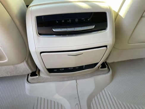 Used 2022 Cadillac Escalade Sport Platinum image 15