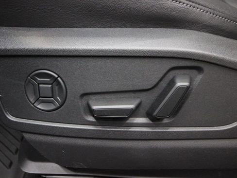 Used 2025 Audi Q5 Premium w/ Convenience Package AWD/4WD image 16
