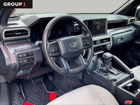 Certified 2024 Toyota Tacoma SR5 AWD/4WD image 18