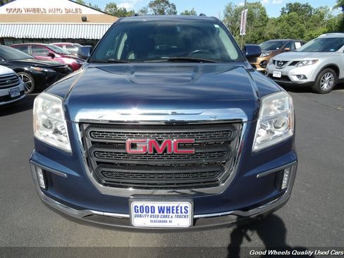 Used 2017 GMC Terrain SLE w/ Technology Package AWD/4WD image 2