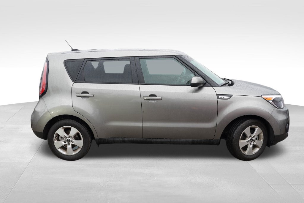 Used 2018 Kia Soul FWD image 2