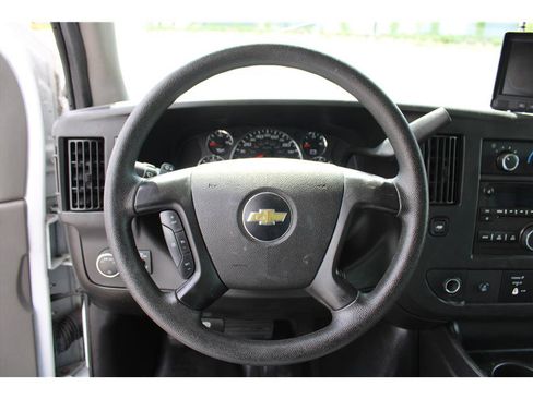 Used 2015 Chevrolet Express 3500 RWD image 14