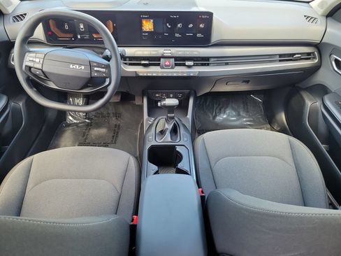 Used 2025 Kia K4 FWD image 13