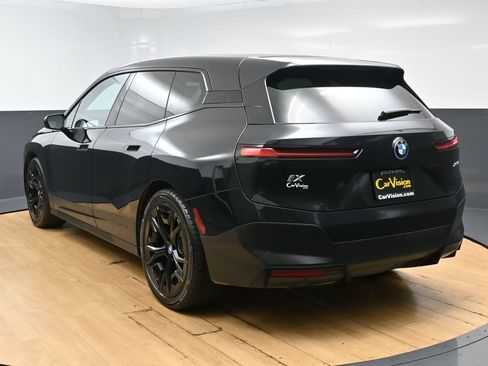 Used 2023 BMW iX xDrive50 w/ Premium Package AWD/4WD image 7