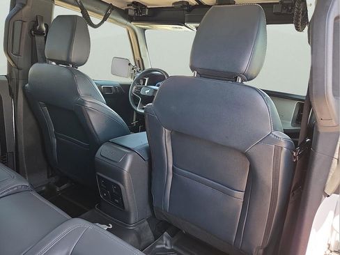 Used 2024 Ford Bronco Outer Banks AWD/4WD image 11