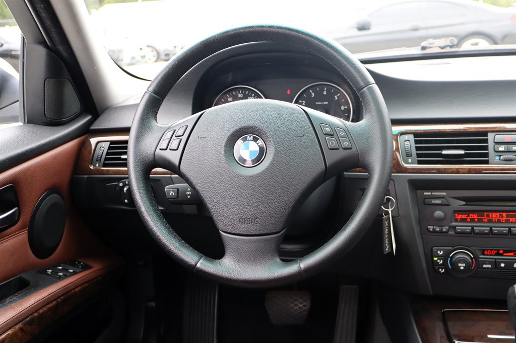 Used 2006 BMW 325i Sedan RWD image 14