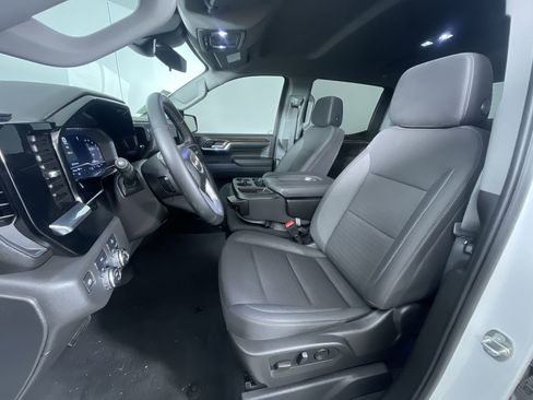 Used 2024 GMC Sierra 1500 SLE image 15