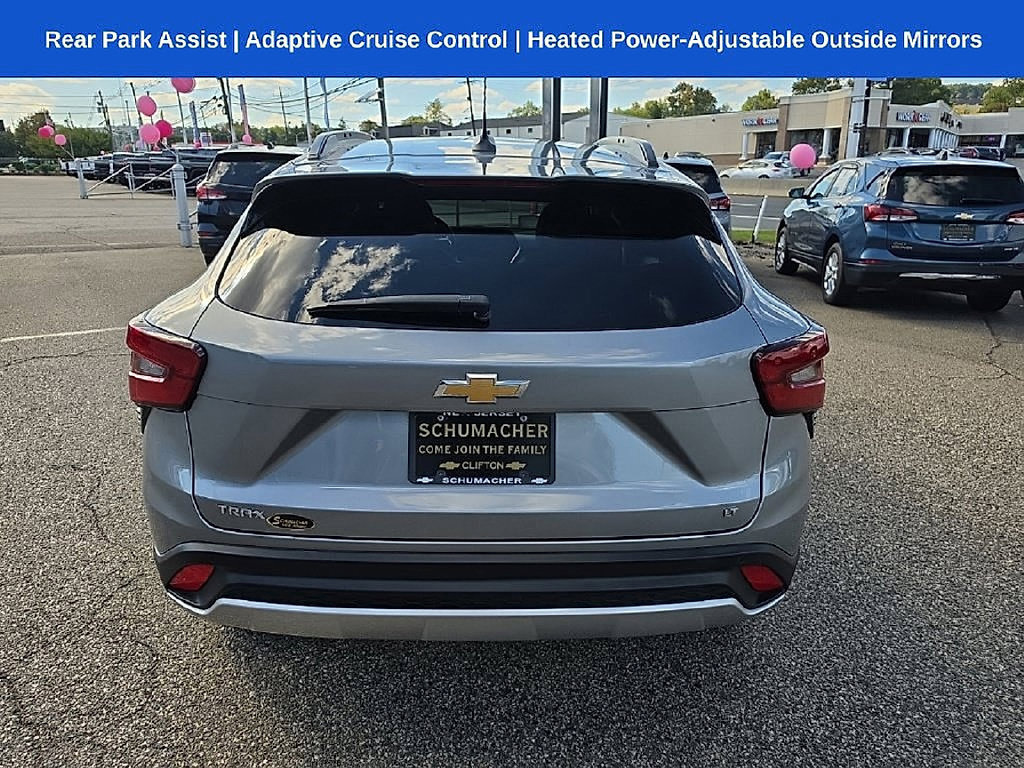 Certified 2024 Chevrolet Trax LT w/ Driver Confidence Package FWD image 4