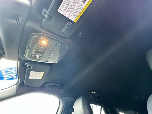 Used 2025 Ford Explorer ST-Line w/ Premium Package RWD image 11