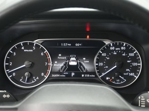 Used 2025 Nissan Rogue SV AWD/4WD image 11