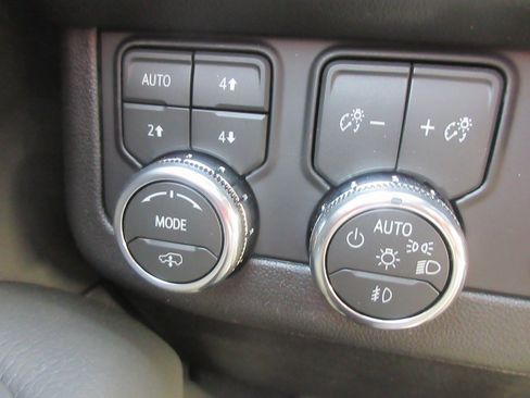 New 2026 GMC Yukon Denali image 21