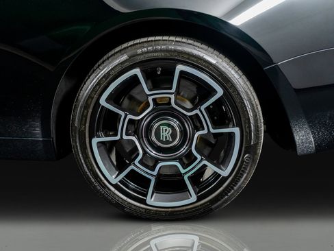 Used 2020 Rolls-Royce Wraith RWD image 17