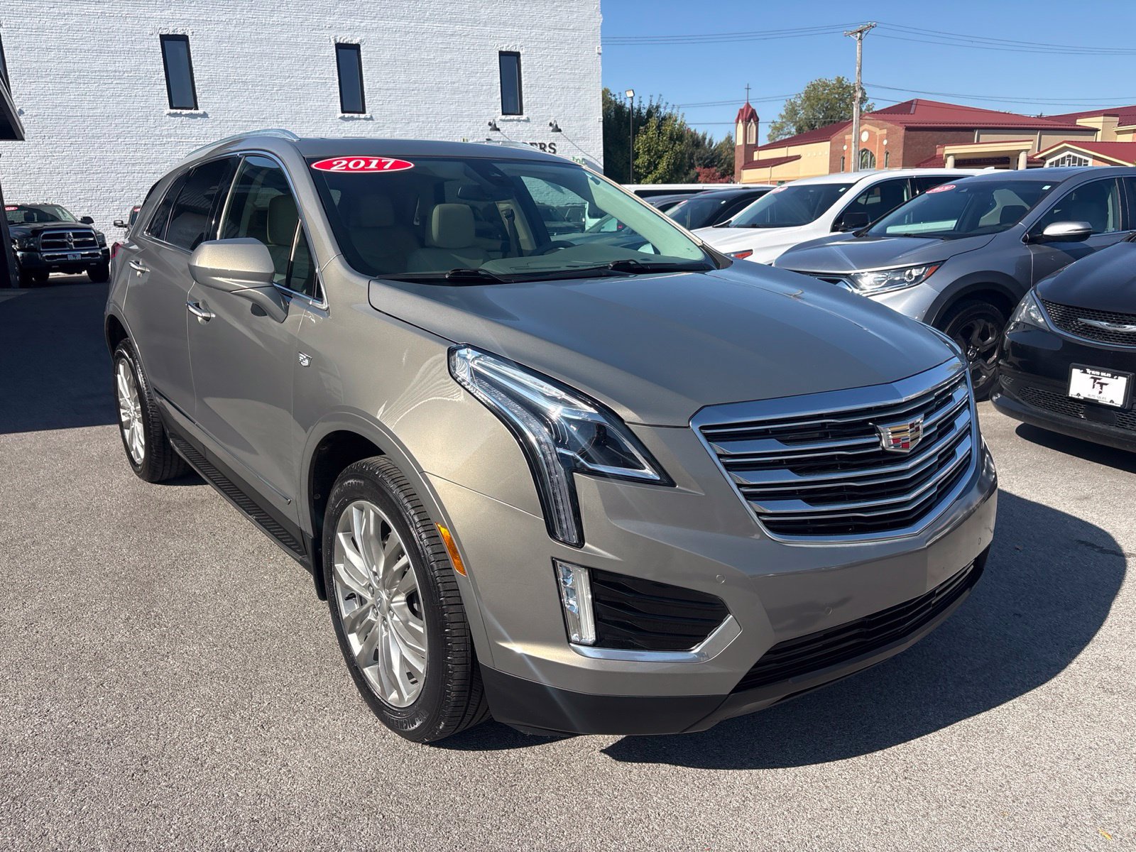 Used 2017 Cadillac XT5 Premium Luxury FWD image 7
