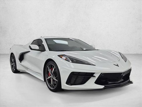 Used 2022 Chevrolet Corvette Stingray Preferred Conv w/ Z51 Performance Package RWD image 3