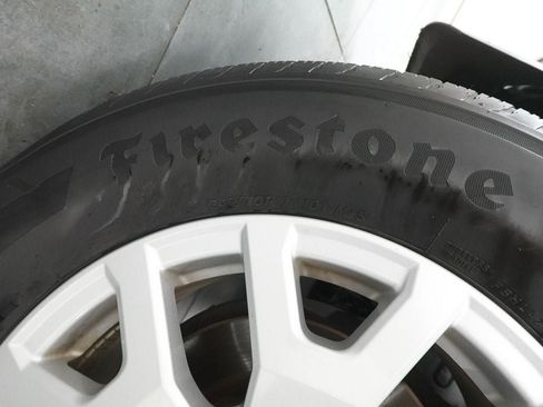 Used 2024 Toyota Tacoma SR5 AWD/4WD image 33
