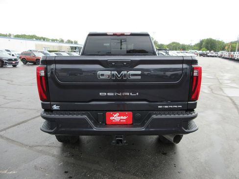Used 2026 GMC Sierra 2500 Denali Ultimate AWD/4WD image 6