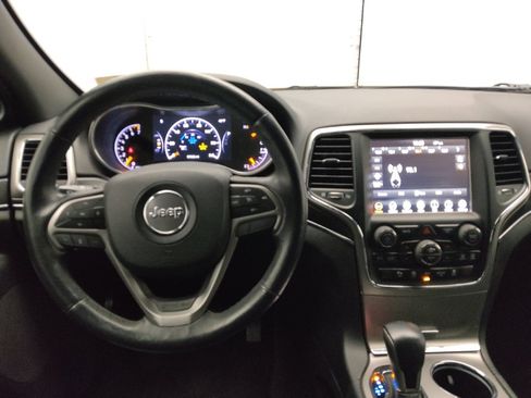 Used 2018 Jeep Grand Cherokee Limited image 22