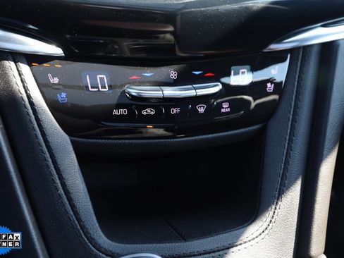 Used 2023 Cadillac XT6 Premium Luxury image 35