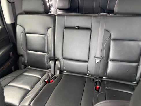 Used 2019 Chevrolet Suburban LT AWD/4WD image 15