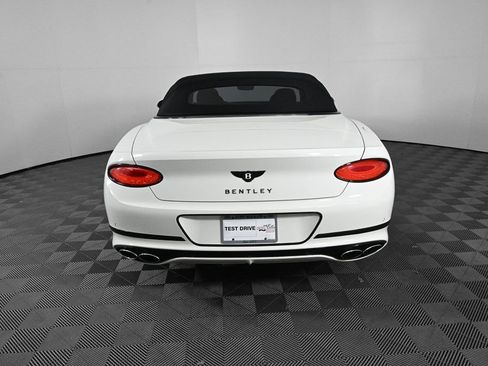 Used 2021 Bentley Continental GT V8 image 25