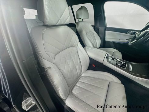 Used 2025 BMW X5 xDrive40i w/ M Sport Package AWD/4WD image 30