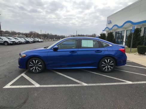 Certified 2023 Honda Civic EX image 6