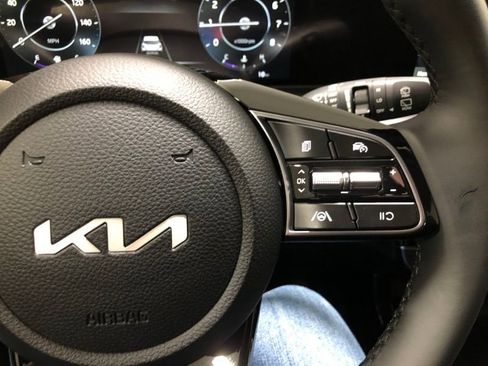 New 2026 Kia Seltos EX image 24