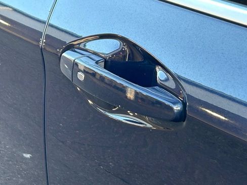 Used 2018 Chevrolet Impala LT w/ Sunroof and Spoiler Package FWD image 21