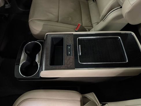 Used 2021 Lincoln Aviator Reserve w/ Equipment Group 202A image 25