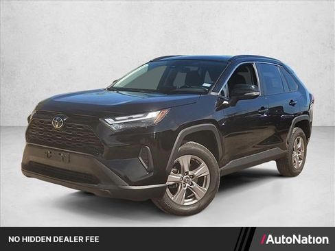 Used 2025 Toyota RAV4 XLE FWD image 1