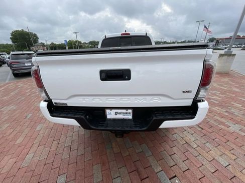 Used 2023 Toyota Tacoma TRD Sport w/ TRD Premium Sport Package AWD/4WD image 29