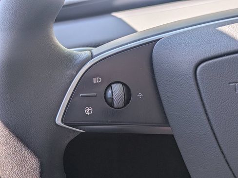Used 2026 Tesla Model Y 2WD image 38
