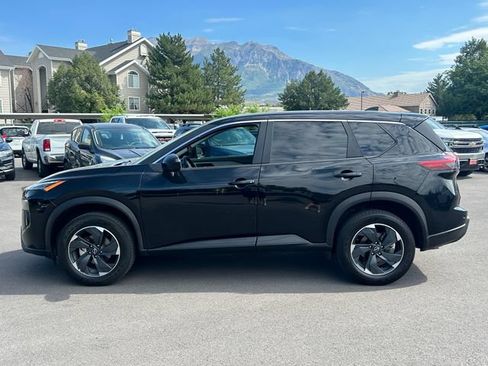 Used 2025 Nissan Rogue SV AWD/4WD image 7