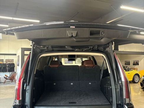 Used 2016 Cadillac Escalade ESV Premium AWD/4WD image 56