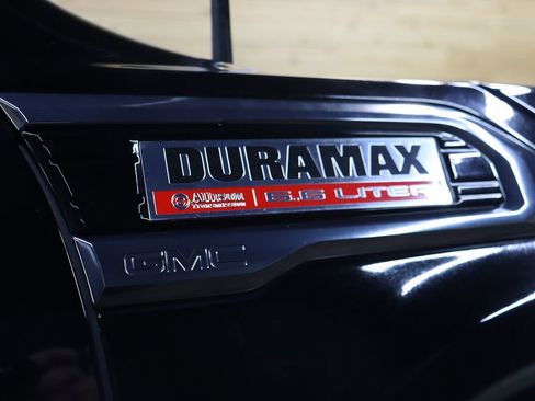 Used 2022 GMC Sierra 2500 AT4 image 9