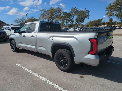 Used 2022 Toyota Tundra SR5 w/ SR5 Convenience Package image 8