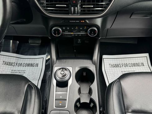 Used 2022 Ford Escape SEL w/ Technology Package FWD image 45