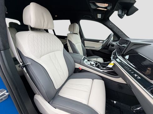 New 2027 BMW X7 xDrive40i w/ Executive Package AWD/4WD image 15