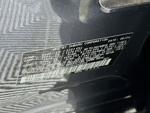 Used 2024 Subaru Ascent Premium w/ Convenience Package image 12