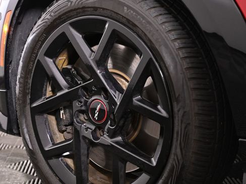 Certified 2025 MINI Cooper S FWD image 32