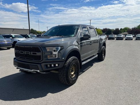 Used 2018 Ford F150 Raptor w/ Equipment Group 802A Luxury AWD/4WD image 31