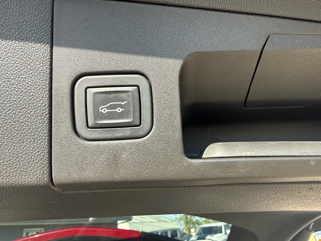 Used 2019 Cadillac XT5 Premium Luxury AWD/4WD image 16