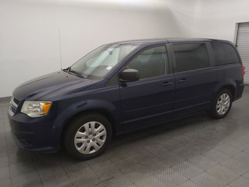 Used 2017 Dodge Grand Caravan SE w/ Power Window Group FWD image 2