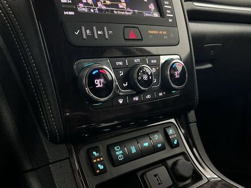 Used 2015 Chevrolet Traverse LT image 17